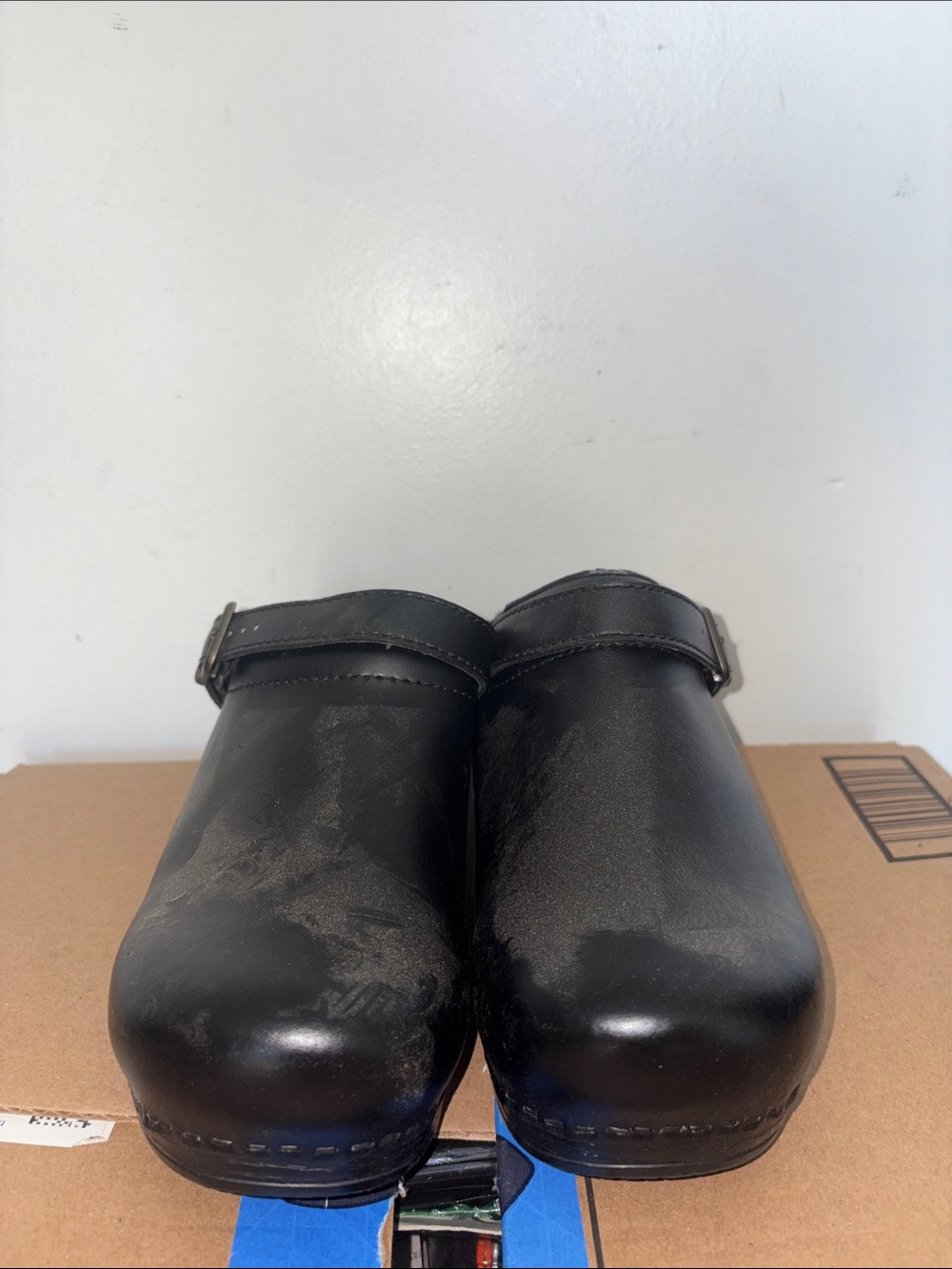 Women’s Dansko Black Leather Slip-On Clogs with Adjustable Strap size 42 - Picture 2 of 5